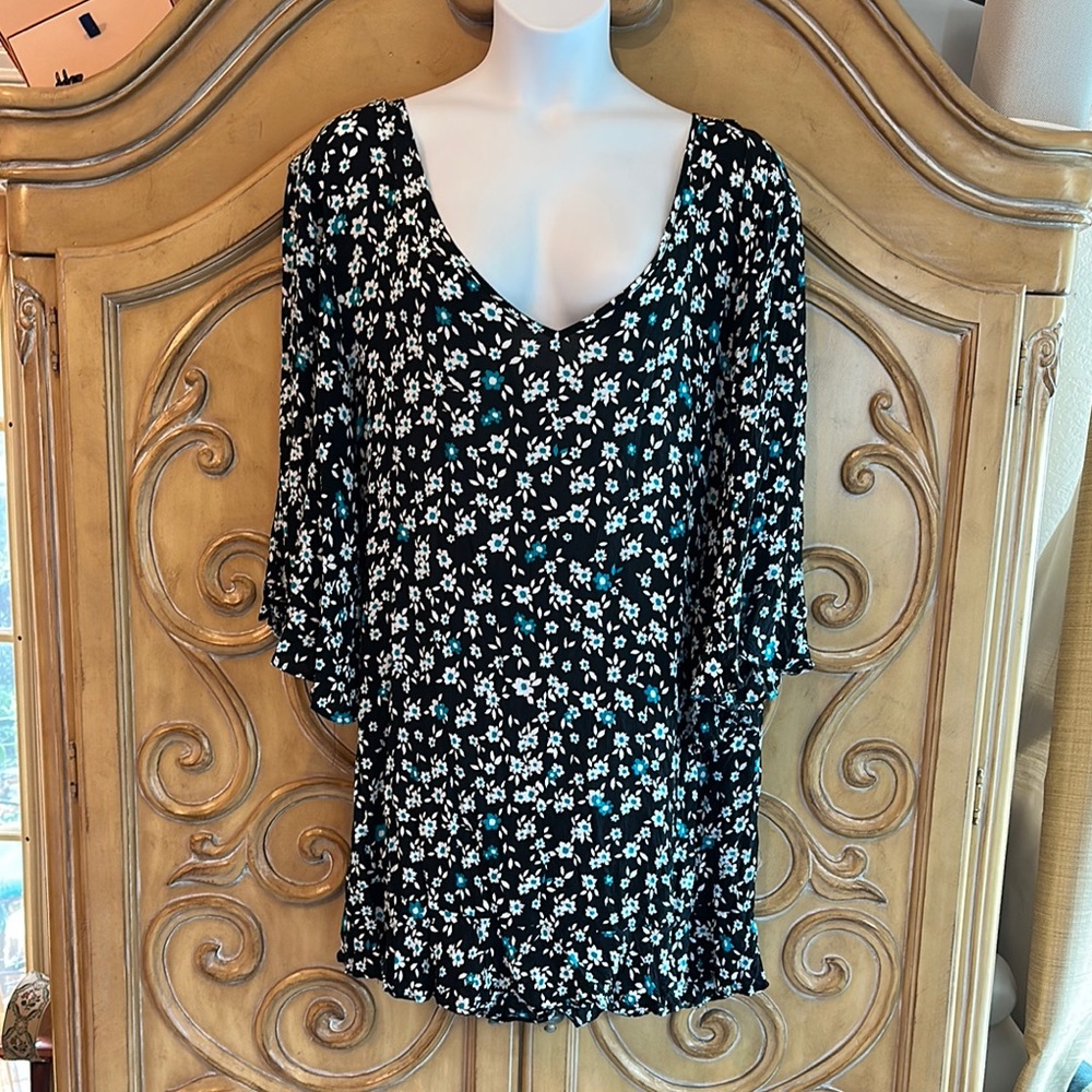 Anne Cole Black and White 3/4 Sleeve coverup